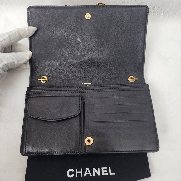 Auth Chanel Coco Timeless Wallet on Chain - Picture 9 of 11